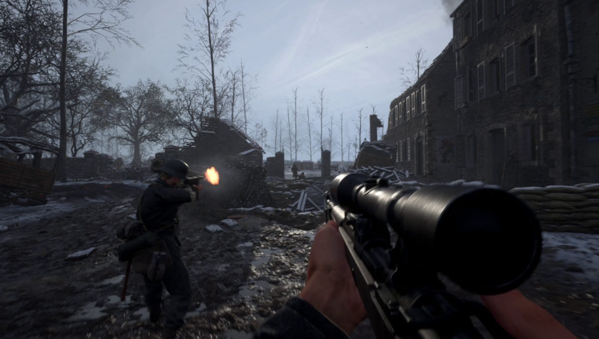 Hell Let Loose soldiers advancing through ruined Stalingrad with tank support at dusk