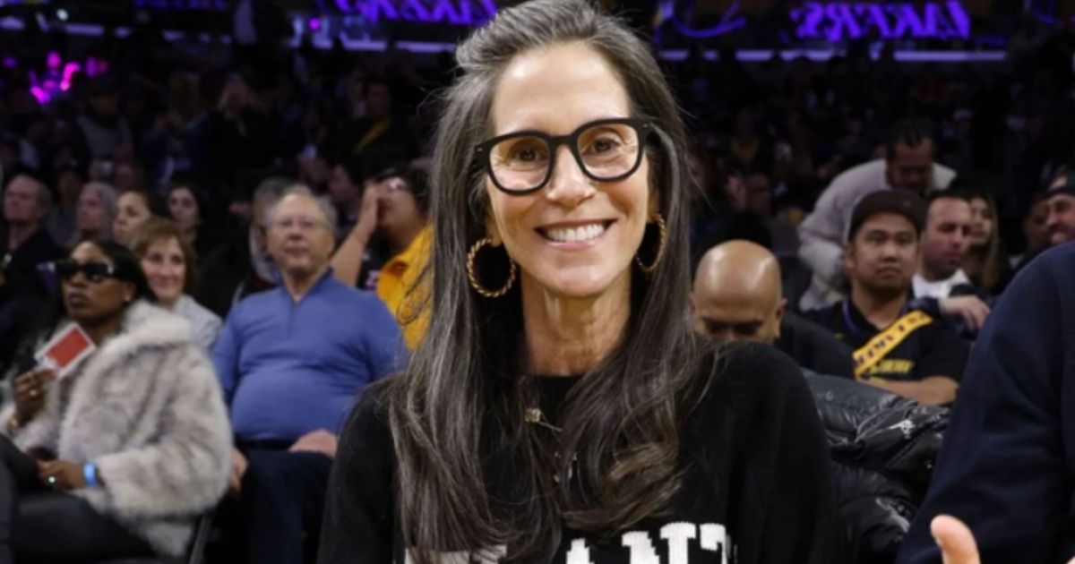 Jami Gertz attending a public event in 2025