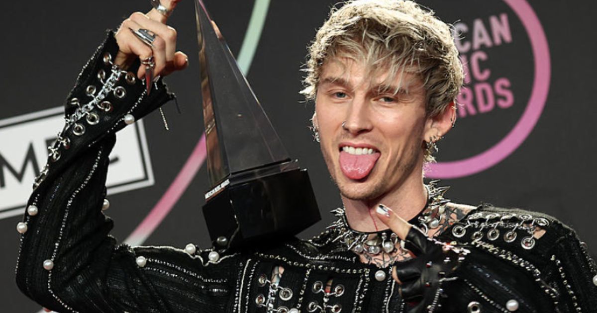 mgk performing songs from Lost Americana during a 2025 pop-up show