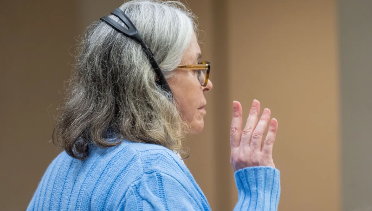 Courtroom sketch of Donna Adelson as the jury reads the verdict in Leon County Circuit Court
