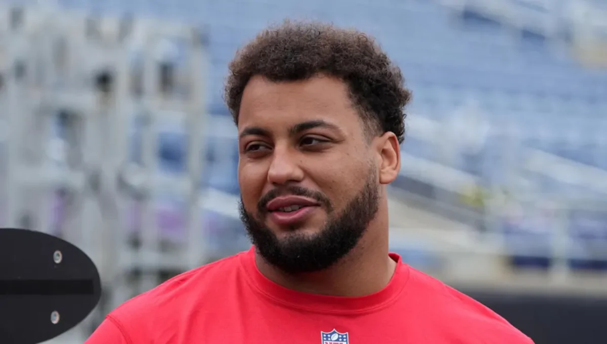 Rashawn Slater: 2025 Injury Update, Record Extension & How the Chargers Adapt Without Their All-Pro